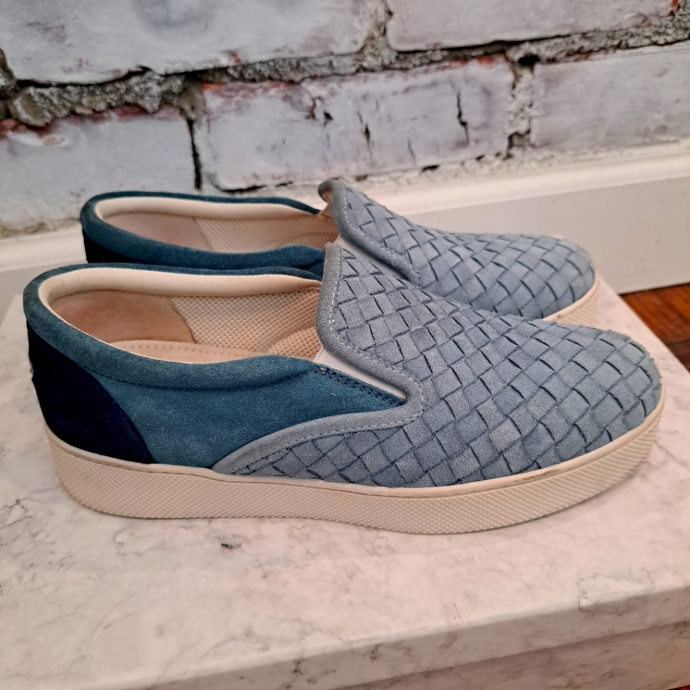 Bottega Veneta blue woven suede athletic shoe. Size 6.5
